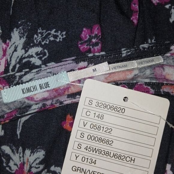 Kimchi Blue Urban Outfitters Gray Floral y2k Sleeveless Top - Picture 4 of 4